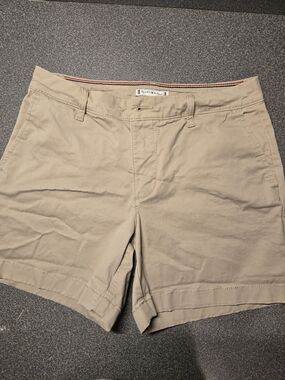 Tommy Classic Women's Khaki Stretch Cotton Shorts